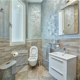 6 bedroom villa with pool and roof terrace, Sveti Stefan, sleeps 12